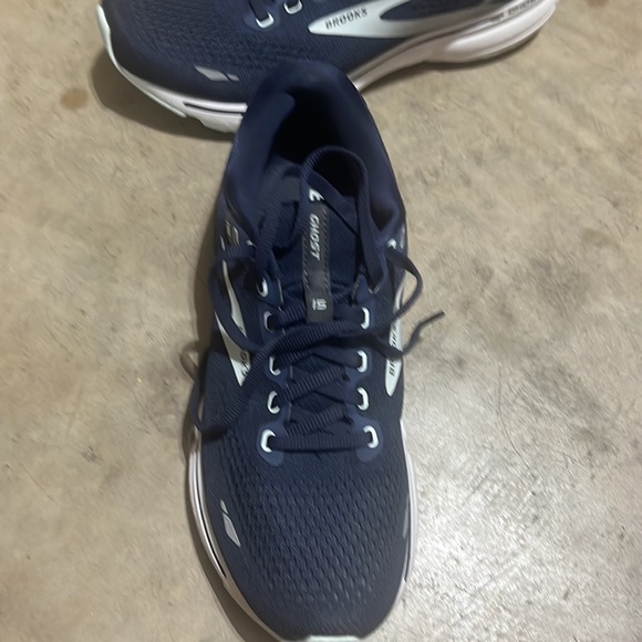 Brooks Ghost running shoes - Picture 4 of 5